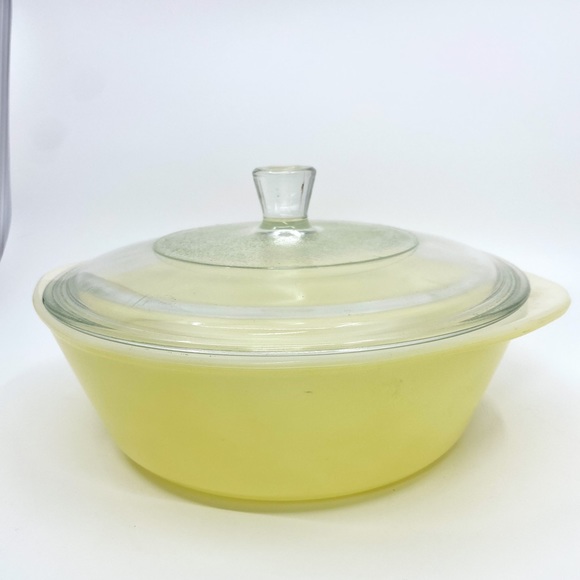 💛 Vintage Glasbake J514 Yellow 2 Qt Casserole Dish w/ Lid Buttery Pastel MCM 💛 - Picture 1 of 15